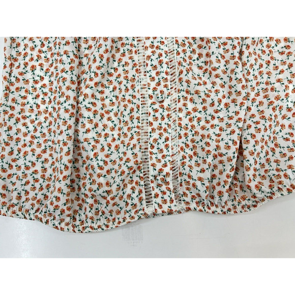 NWTs Womens Sienna Sky Blouse Size XS White Floral Off the Shoulder Button Up - Picture 4 of 12
